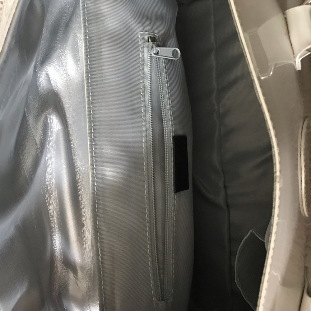 Beijo Shoulder Bag - Picture 5 of 5